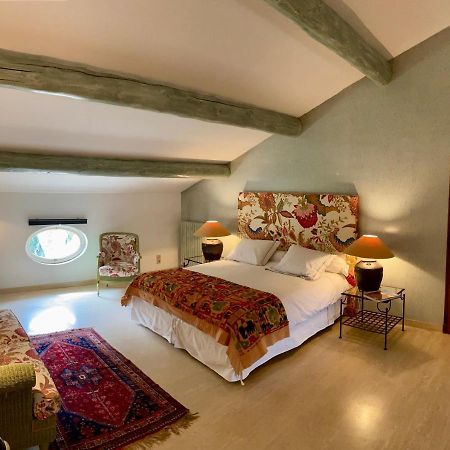 Villa Mas St Jean B&B Noves Bagian luar foto