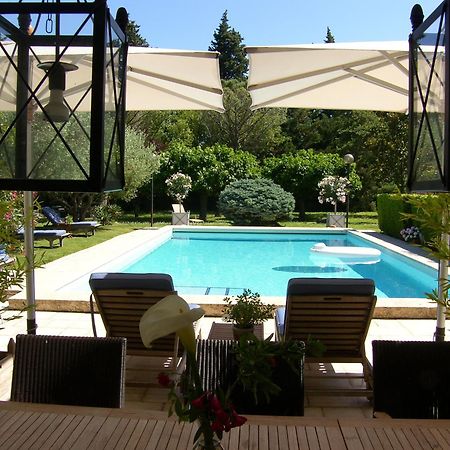 Villa Mas St Jean B&B Noves Bagian luar foto