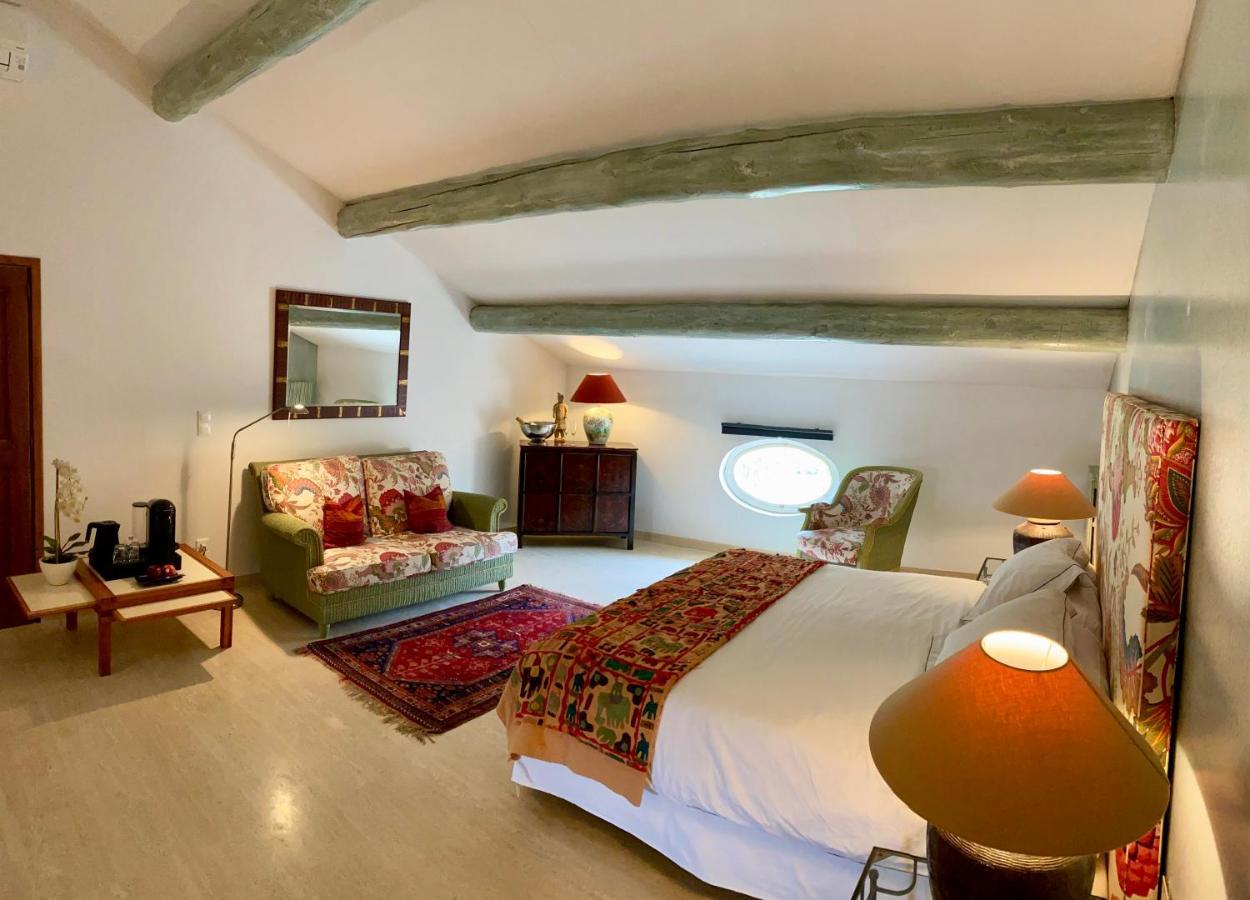 Villa Mas St Jean B&B Noves Bagian luar foto