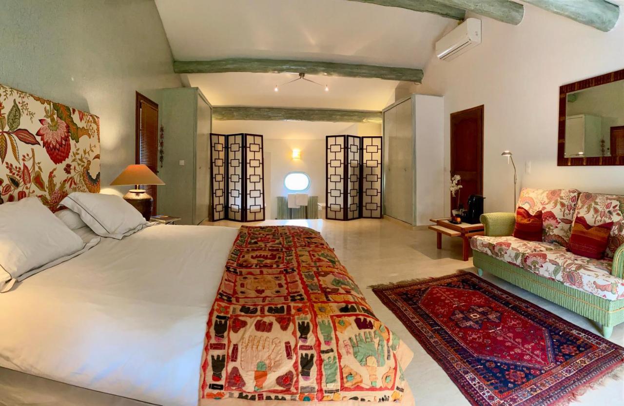 Villa Mas St Jean B&B Noves Bagian luar foto