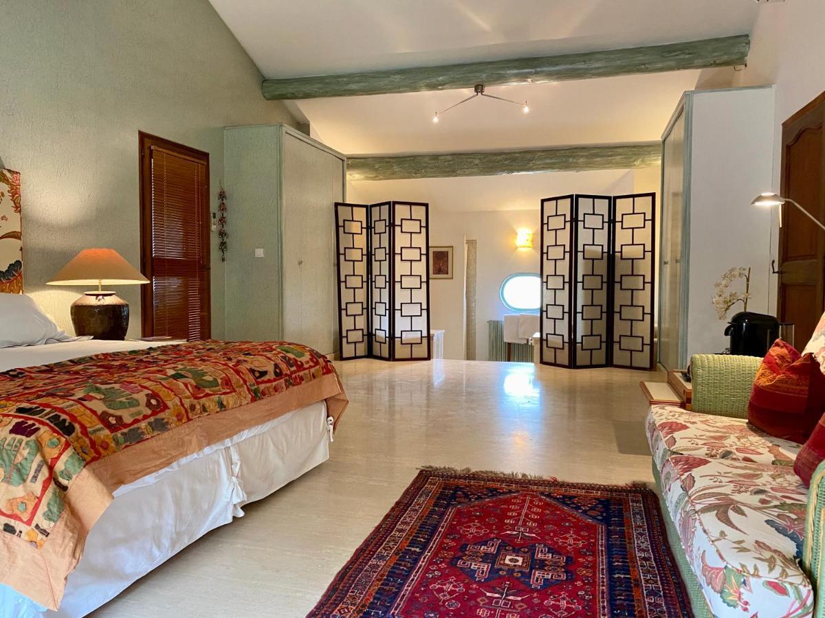 Villa Mas St Jean B&B Noves Bagian luar foto