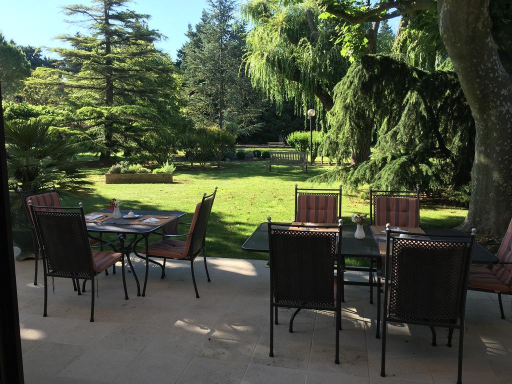 Villa Mas St Jean B&B Noves Bagian luar foto