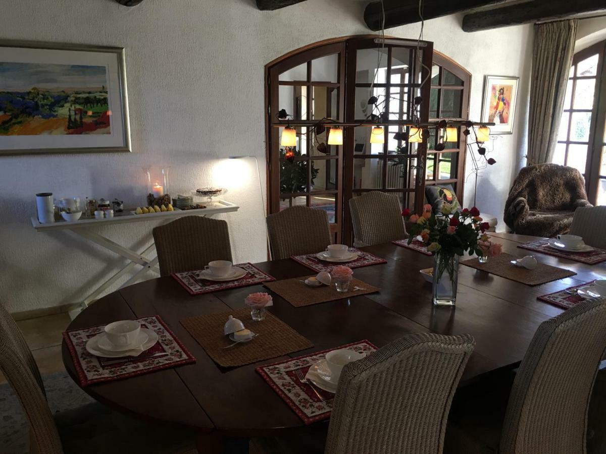 Villa Mas St Jean B&B Noves Bagian luar foto