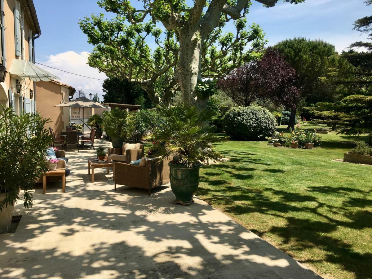 Villa Mas St Jean B&B Noves Bagian luar foto