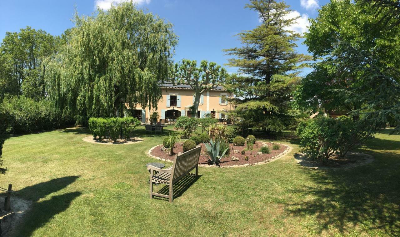 Villa Mas St Jean B&B Noves Bagian luar foto