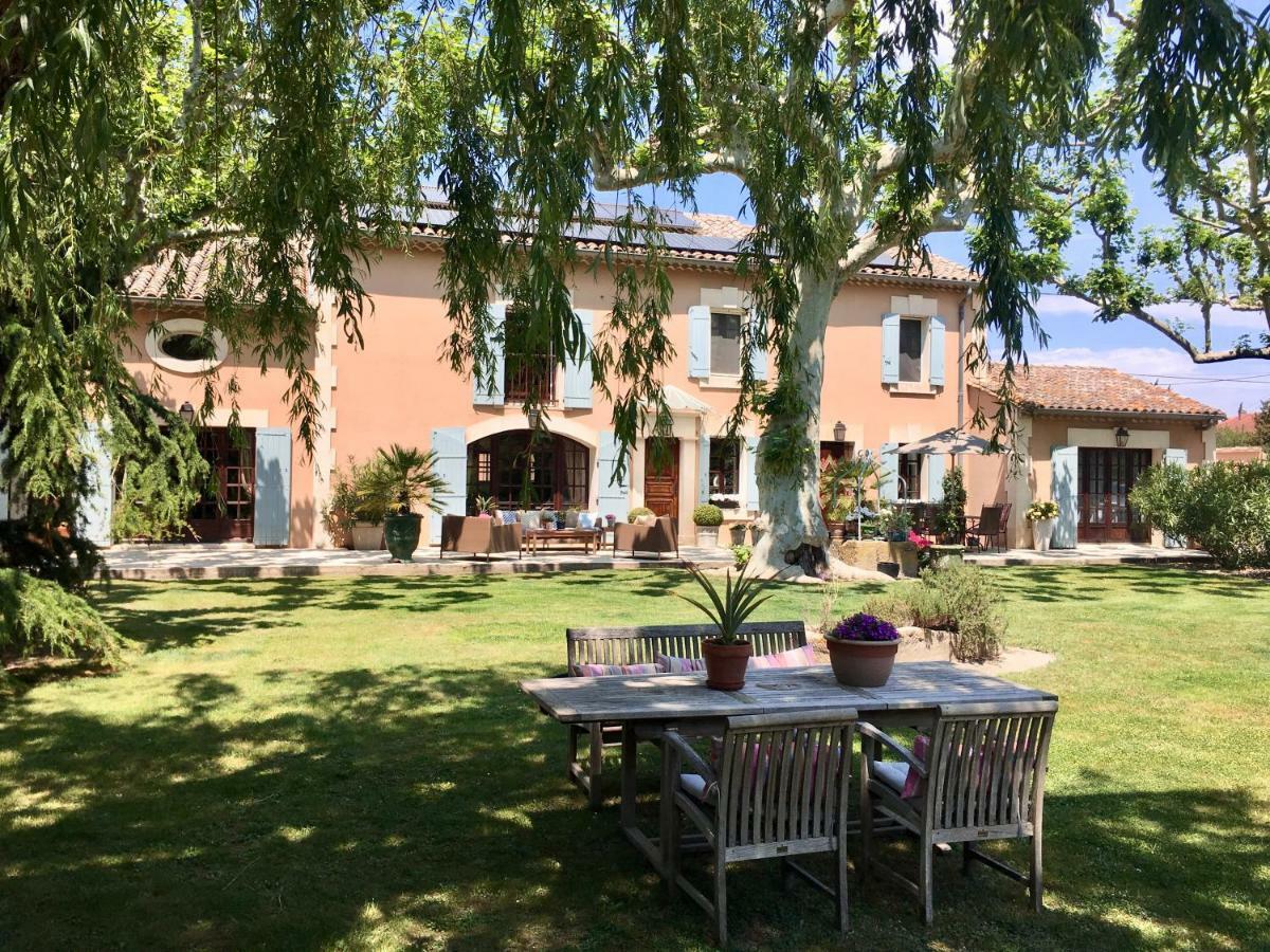 Villa Mas St Jean B&B Noves Bagian luar foto