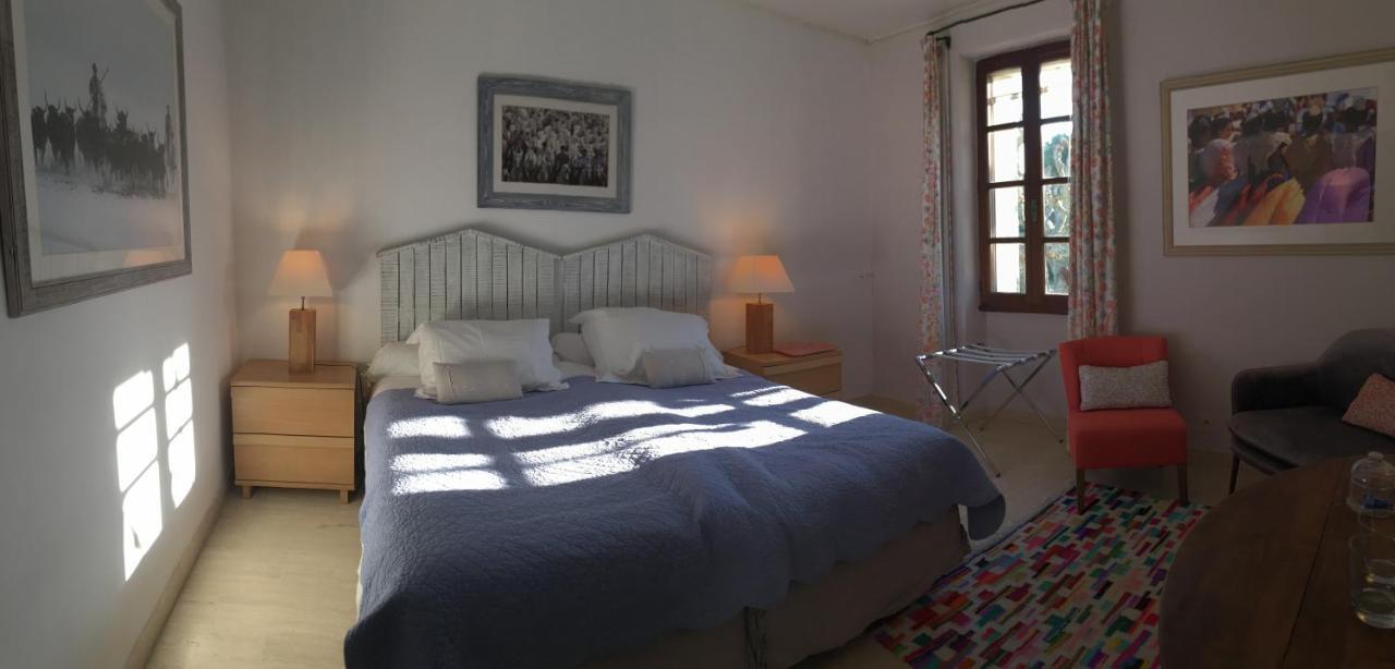 Villa Mas St Jean B&B Noves Bagian luar foto