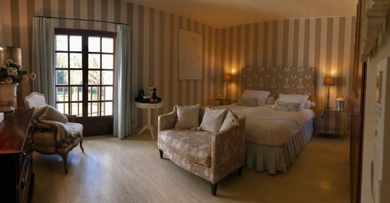 Villa Mas St Jean B&B Noves Bagian luar foto