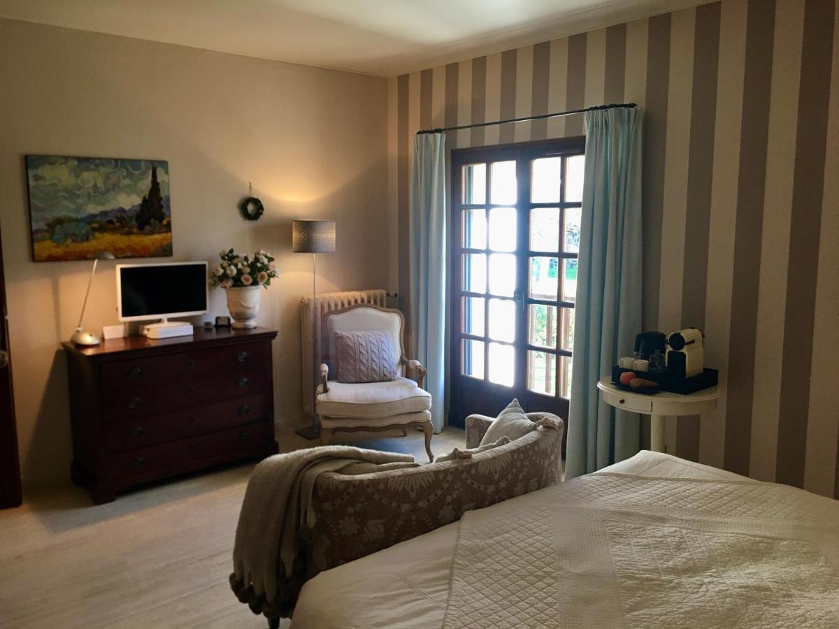 Villa Mas St Jean B&B Noves Bagian luar foto