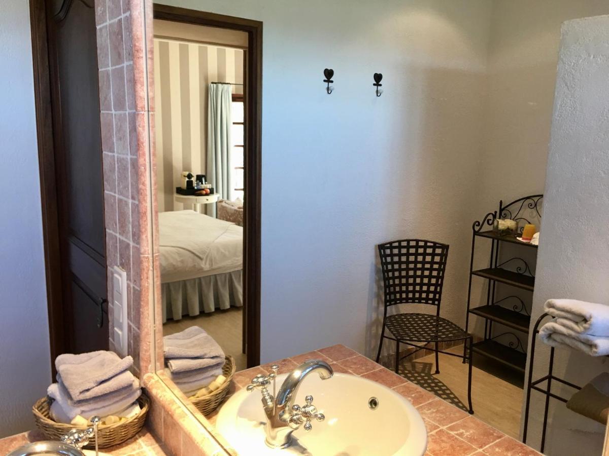 Villa Mas St Jean B&B Noves Bagian luar foto