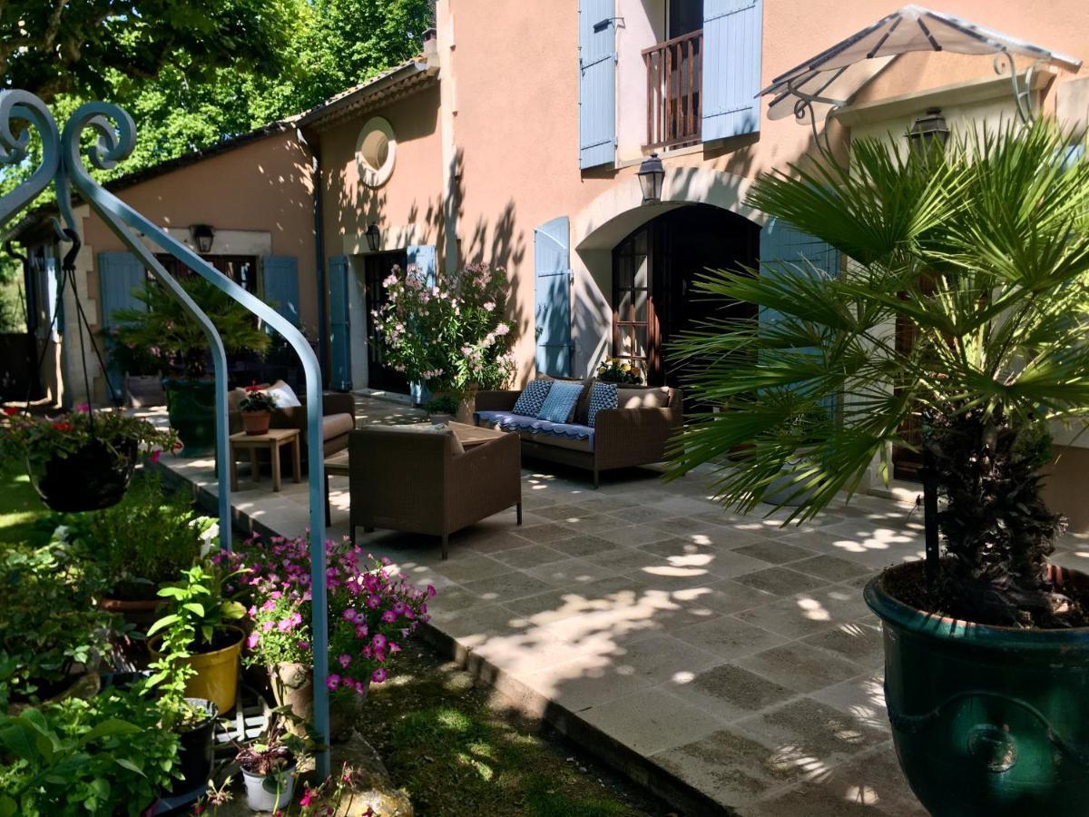 Villa Mas St Jean B&B Noves Bagian luar foto